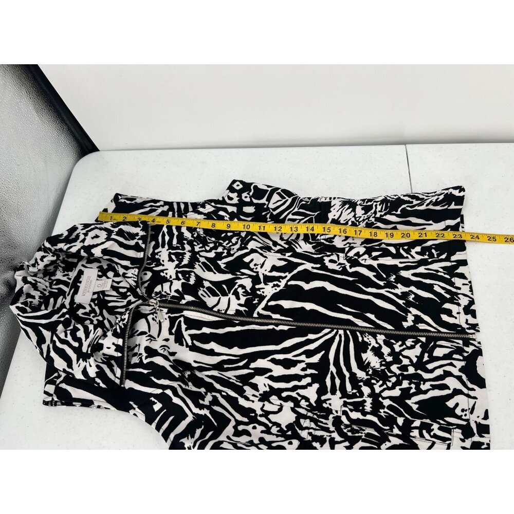 Chico's Women 0 (US S)‎ Zebra Print Sleeveless Zip-Up Vest Jacket Layering - Picture 5 of 6